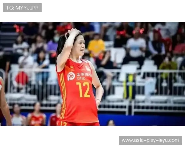 天津女排快速平拉开，李盈莹强攻命中，助力天津女排再攀高峰