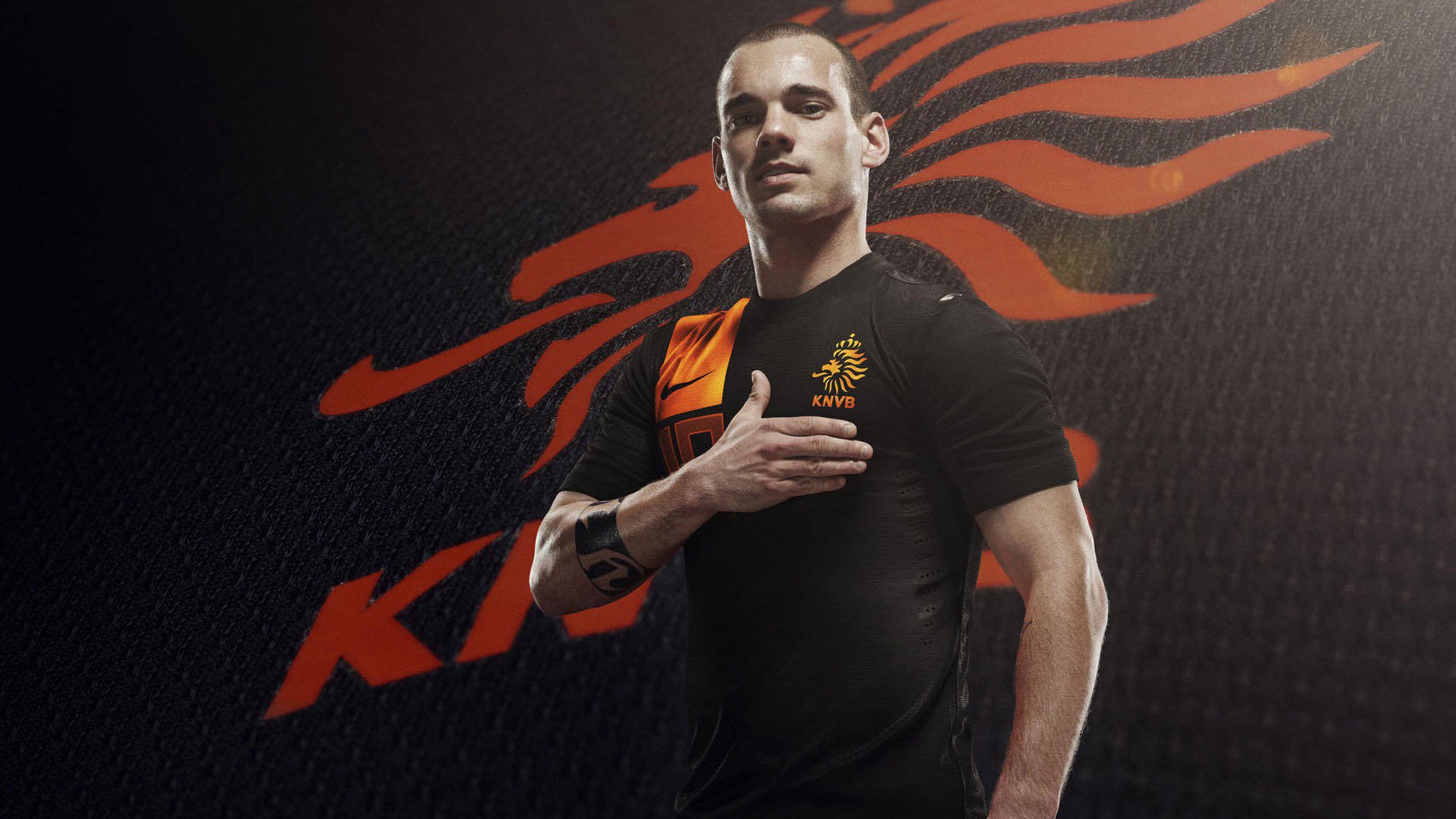 哈兰德的身体对抗能力在英超赛场尤为突出，哈兰德过人集锦